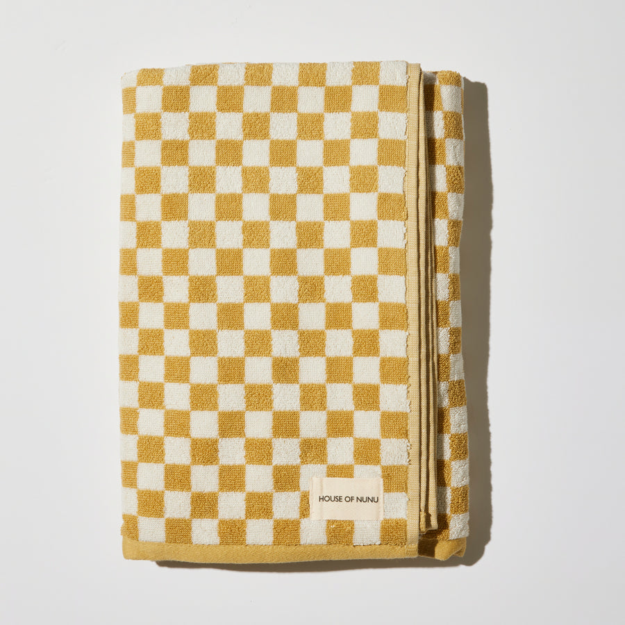 BATH TOWEL IN YELLOW CHECK