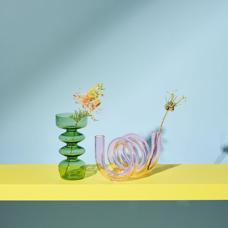 CURLY VASE IN PINK